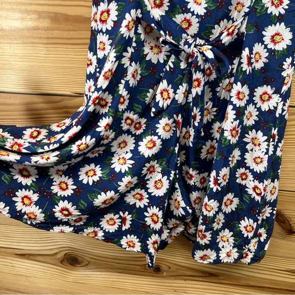 Vtg 90s No Boundaries Romper Small Blue Floral Button Up Tie Back Rayon B155 - Picture 11 of 11